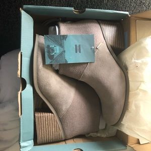 TOMS Lacy Boots, Tan Suede
